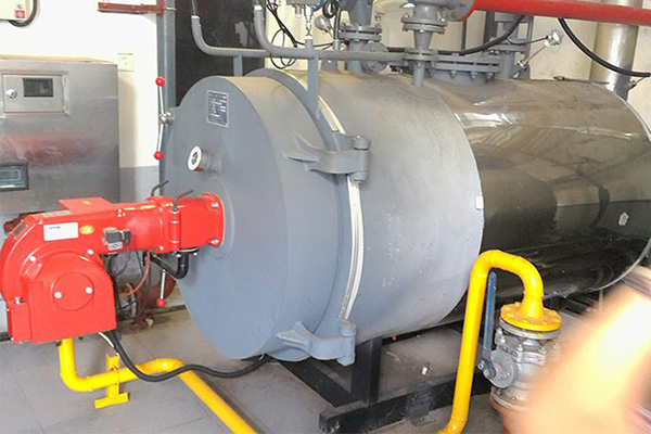 Comment choisir le meilleur type de combustible pour une nouvelle chaudière à eau chaude: Coût, Efficiency & Emissions Guide